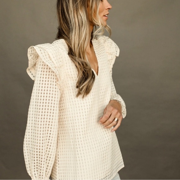 Entry Crème Windowpane Ruffle Top - Picture 1 of 4